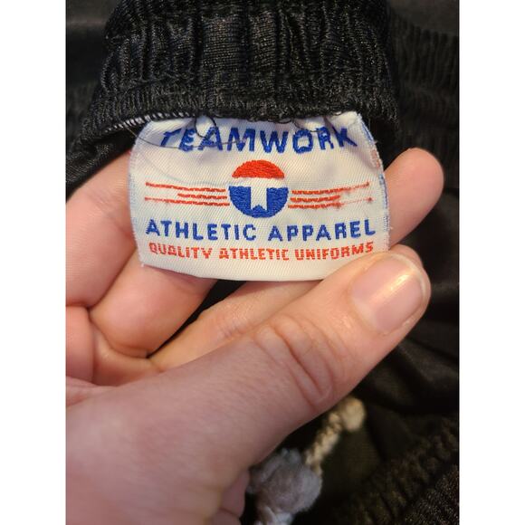 Athletic apparel large mens basket ball shorts - Picture 4 of 8